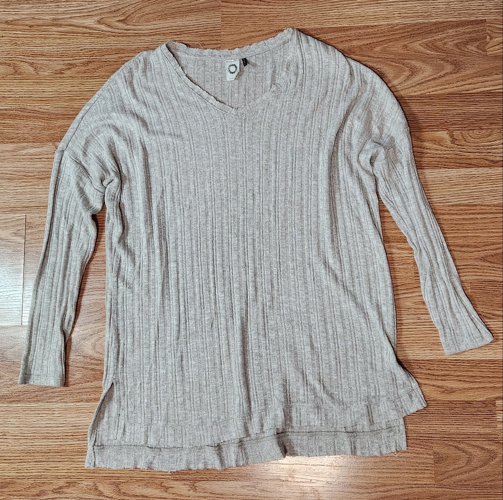🍂Anthropologie🍂 (Akemi + Kin) Oatmeal Heather Ribbed Long Sleeve V-Neck Top